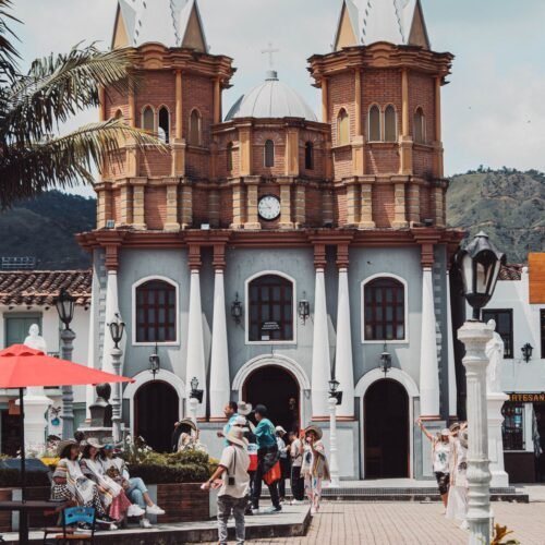 Guatape -go2medellin